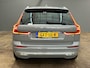 Volvo XC60 2.0 T6 Plug-in hybrid AWD Essential Edition Bright | Lederen bekleding | Adaptieve Cruise | Panoramadak | BLIS | 18" Lichtmetalen velgen | Achterbank verwarmd | Achteropkomend verkeer waarschuwing | Achteruitrijcamera