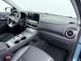 Hyundai Kona Electric EV 64kWh SOH 100% Fase 3 Warmtepomp Leder Schuif-/kanteldak Head-Up Display Adap.Cruise Apple Carplay Android Auto Navi Ecc Camera Pdc Krell®-Audio Limited Keyless Stoelverwarming/Koeling Stuurverwarming Elek.Stoelen Blind Spot Monitoring Lane Assist DAB Led Origineel Nederlandse Auto Super compleet!
