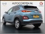 Hyundai Kona Electric EV 64kWh SOH 100% Fase 3 Warmtepomp Leder Schuif-/kanteldak Head-Up Display Adap.Cruise Apple Carplay Android Auto Navi Ecc Camera Pdc Krell®-Audio Limited Keyless Stoelverwarming/Koeling Stuurverwarming Elek.Stoelen Blind Spot Monitoring Lane Assist DAB Led Origineel Nederlandse Auto Super compleet!