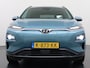 Hyundai Kona Electric EV 64kWh SOH 100% Fase 3 Warmtepomp Leder Schuif-/kanteldak Head-Up Display Adap.Cruise Apple Carplay Android Auto Navi Ecc Camera Pdc Krell®-Audio Limited Keyless Stoelverwarming/Koeling Stuurverwarming Elek.Stoelen Blind Spot Monitoring Lane Assist DAB Led Origineel Nederlandse Auto Super compleet!