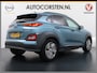 Hyundai Kona Electric EV 64kWh SOH 100% Fase 3 Warmtepomp Leder Schuif-/kanteldak Head-Up Display Adap.Cruise Apple Carplay Android Auto Navi Ecc Camera Pdc Krell®-Audio Limited Keyless Stoelverwarming/Koeling Stuurverwarming Elek.Stoelen Blind Spot Monitoring Lane Assist DAB Led Origineel Nederlandse Auto Super compleet!