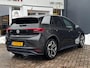 Volkswagen ID.3 First Plus 58 kWh | 92% SOH | Trekhaak | Camera | Stoelverwarming | NL-Auto | Navigatie |