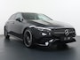 Mercedes-Benz A-klasse 180 Star Edition AMG Line Plus | Panorama - Schuifdak | Trekhaak Wegklapbaar | Head-Up Display | 360° Camera | Memorystoelen | Multibeam Led | Verwarmd Stuurwiel