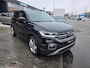 Volkswagen T-Cross 1.5 TSI Style | Met o.a. achteruitrijcamera, digitaal dashboard, navigatie, cruise control en CarPlay/Android