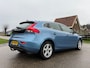 Volvo V40 2.0 D2 Summum Business / Navi / Clima / Stoelverwarming / Trekhaak / 2e Eigenaar / 16" Velgen / PDC / Cruise / LED /