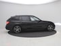 BMW 3-Serie Touring 330i xDrive High Executive 8AT AUTOMAAT / 252PK / AWD / Navigatie / Parkeersensoren Voor & Achter / Elektrische achterklep / Stoelverwarming voor / LMV / Historie aanwezig / 1ste Eigenaar 5 jaar in NL / 1800KG Trekgewicht / BMW Led lampen /