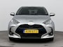 Toyota Yaris 1.5 Hybrid 115 Dynamic | Dodehoek | Parkeersensoren voor/achter | Stoelverwarming | Stuurverwarming | Apple Carplay / Android Auto | Navigatie | LED
