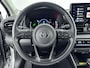 Toyota Yaris 1.5 Hybrid 115 Dynamic | Dodehoek | Parkeersensoren voor/achter | Stoelverwarming | Stuurverwarming | Apple Carplay / Android Auto | Navigatie | LED