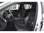 Volvo V60 2.0 B3 Momentum - leer - stuur + stoelverwarming Wij zijn op afspraak geopend! Graag bellen voor uw komst.