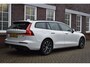 Volvo V60 2.0 B3 Momentum - leer - stuur + stoelverwarming Wij zijn op afspraak geopend! Graag bellen voor uw komst.