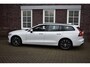 Volvo V60 2.0 B3 Momentum - leer - stuur + stoelverwarming Wij zijn op afspraak geopend! Graag bellen voor uw komst.