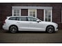 Volvo V60 2.0 B3 Momentum - leer - stuur + stoelverwarming Wij zijn op afspraak geopend! Graag bellen voor uw komst.