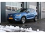 Volvo XC40 Recharge P8 AWD R-Design | 12 Mnd. Garantie | Panoramadak & Trekhaak | Nette en zeer complete XC40 (Dealer Onderhouden)
