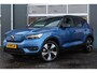 Volvo XC40 Recharge P8 AWD R-Design | 12 Mnd. Garantie | Panoramadak & Trekhaak | Nette en zeer complete XC40 (Dealer Onderhouden)