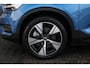 Volvo XC40 Recharge P8 AWD R-Design | 12 Mnd. Garantie | Panoramadak & Trekhaak | Nette en zeer complete XC40 (Dealer Onderhouden)