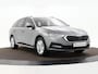 Skoda Octavia Combi 1.0 e-TSI 110pk DSG Business Edition · Apple/Android Car Play · P-Sensoren · Cruise Control · Elek. Achterklep · 16'' Inch · Garantie t/m 01-01-2028 of 100.000km