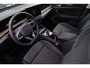 Volkswagen Tayron 1.5 eHybrid Elegance 204PK / 150kW DSG, SOH 100%, Wegklapbare trekhaak, lederen / alcantara bekleding, rondomzichtcamera (area view), elektrische achterklep, elektrisch verstel-, verwarm- en inklapbare buitenspiegels (spiegelpakket), navigatie, LED Matrix (IQ.Lights), draadloze telefoonladers, adaptieve cruise control (acc) met Travel Assist, keyless go & entry, 18" 'Napoli' LMV, privacy glas, chroom pakket, draadloos Apple Carplay & Android Auto, DAB+, ErgoActive voorstoelen met massagefunctie, 3-zone climatronic, verwarmbare voorstoelen etc.
