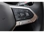 Volkswagen Tayron 1.5 eHybrid Elegance 204PK / 150kW DSG, SOH 100%, Wegklapbare trekhaak, lederen / alcantara bekleding, rondomzichtcamera (area view), elektrische achterklep, elektrisch verstel-, verwarm- en inklapbare buitenspiegels (spiegelpakket), navigatie, LED Matrix (IQ.Lights), draadloze telefoonladers, adaptieve cruise control (acc) met Travel Assist, keyless go & entry, 18" 'Napoli' LMV, privacy glas, chroom pakket, draadloos Apple Carplay & Android Auto, DAB+, ErgoActive voorstoelen met massagefunctie, 3-zone climatronic, verwarmbare voorstoelen etc.