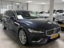 Volvo V60 2.0 T6 Recharge 340pk AWD | Navigatie | Lane assist | Stoelverwarming | Harman&kardon | Apple CarPlay | Virtual cockpit | Camera | DAB | LED | Elektrische achterklep | 19 inch lichtmetalen velgen | Volledig dealeronderhouden