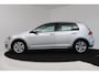 Volkswagen Golf 1.2 TSI Connected Series (STOELVERWARMING, AUTOMAAT, NAVIGATIE CARPLAY, PARKEERSENSOREN)