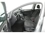 Volkswagen Golf 1.2 TSI Connected Series (STOELVERWARMING, AUTOMAAT, NAVIGATIE CARPLAY, PARKEERSENSOREN)