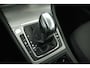 Volkswagen Golf 1.2 TSI Connected Series (STOELVERWARMING, AUTOMAAT, NAVIGATIE CARPLAY, PARKEERSENSOREN)