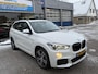 BMW X1 sDrive20i M-sport Automaat | Panoramadak | Leren bekleding | Stoelverwarming | Flippers | Cruise & climate control | Head-up display | Shadow line | Parkeersensoren voor en achter