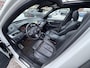 BMW X1 sDrive20i M-sport Automaat | Panoramadak | Leren bekleding | Stoelverwarming | Flippers | Cruise & climate control | Head-up display | Shadow line | Parkeersensoren voor en achter