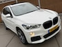 BMW X1 sDrive20i M-sport Automaat | Panoramadak | Leren bekleding | Stoelverwarming | Flippers | Cruise & climate control | Head-up display | Shadow line | Parkeersensoren voor en achter