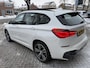 BMW X1 sDrive20i M-sport Automaat | Panoramadak | Leren bekleding | Stoelverwarming | Flippers | Cruise & climate control | Head-up display | Shadow line | Parkeersensoren voor en achter