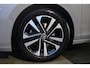 Volkswagen Golf 1.0 eTSI - Automaat - Dealeronderhouden - Garantie