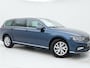 Volkswagen Passat Variant 1.5 TSI Comfort Business | NAP | Clima | Adapt. Cruise | Multimedia/Navi | LED | PDC V+A | Keyless | trekhaak |