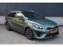 Kia Ceed Sw 140pk GT-Line I Cruise control I Keyless entry I Navi I Parkeercamera I Parkeersensoren voor & achter I Schuif-/kanteldak I Sportstoelen