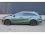 Kia Ceed Sw 140pk GT-Line I Cruise control I Keyless entry I Navi I Parkeercamera I Parkeersensoren voor & achter I Schuif-/kanteldak I Sportstoelen