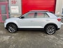 Volkswagen T-Roc 1.5 TSI 150pk Sport / Stoelverw. / Adaptieve cruise / Trekhaak / Virtual cockpit / Navigatie / El. klep / NL auto