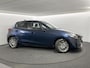 Mazda 2 1.5 e-SkyActiv-G 90 Exclusive-Line / NL auto / Dealer demo / BTW auto / 1e eig