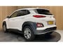 Hyundai Kona Electric EV Premium 64 kWh|GROTE ACCU|100%SOH|FACELIFT|3-FASE|HUD|LEDER|ACC|KRELL|STUURVERW|STOELVERW+VENT.|CAMERA|CARPLAY|NL|