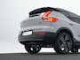 Volvo XC40 B4 Plus Black Edition | Harman Kardon | 360° Camera | Panoramadak | 20" | Trekhaak | Nubuck-Leder