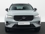 Volvo XC40 B4 Plus Black Edition | Harman Kardon | 360° Camera | Panoramadak | 20" | Trekhaak | Nubuck-Leder