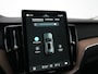 Volvo XC60 T6 AWD Ultra Dark Luchtvering | 22" LM Velgen | B&W Audio | Trekhaak