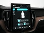 Volvo XC60 T6 AWD Ultra Dark Luchtvering | 22" LM Velgen | B&W Audio | Trekhaak