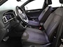 Volkswagen T-Roc 1.5 TSI R-Line 150 pk Automaat (DSG) | Verlengde garantie | Navigatie | Trekhaak (afneembaar) | Parkeersensoren (Park assist) | Achteruitrijcamera | R-Line |