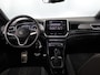 Volkswagen T-Roc 1.5 TSI R-Line 150 pk Automaat (DSG) | Verlengde garantie | Navigatie | Trekhaak (afneembaar) | Parkeersensoren (Park assist) | Achteruitrijcamera | R-Line |