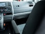 Volkswagen Transporter 2.0 TDI L2H3 | Gas & Rem aan Stuurwiel | Elektrische Klep | Elektrische oprijplaat/ lift | Airco | Cruise Control | Trekhaak Afneembaar | Standkachel | Metallic Lak | Elektrisch verstelbare, draaibare, bestuurdersstoel |
