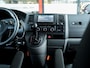 Volkswagen Transporter 2.0 TDI L2H3 | Gas & Rem aan Stuurwiel | Elektrische Klep | Elektrische oprijplaat/ lift | Airco | Cruise Control | Trekhaak Afneembaar | Standkachel | Metallic Lak | Elektrisch verstelbare, draaibare, bestuurdersstoel |
