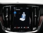 Volvo V60 2.0 T6 Plug-in hybrid AWD Ultra Dark | Bowers & Wilkins | 360° Camera | Massage | Stoelventilatie | Head-Up | Panoramadak | Extra getint glas | Gelamineerd glas | 19"