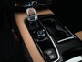 Volvo V60 2.0 T6 Plug-in hybrid AWD Ultra Dark | Bowers & Wilkins | 360° Camera | Massage | Stoelventilatie | Head-Up | Panoramadak | Extra getint glas | Gelamineerd glas | 19"