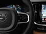 Volvo V60 2.0 T6 Plug-in hybrid AWD Ultra Dark | Bowers & Wilkins | 360° Camera | Massage | Stoelventilatie | Head-Up | Panoramadak | Extra getint glas | Gelamineerd glas | 19"