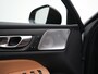 Volvo V60 2.0 T6 Plug-in hybrid AWD Ultra Dark | Bowers & Wilkins | 360° Camera | Massage | Stoelventilatie | Head-Up | Panoramadak | Extra getint glas | Gelamineerd glas | 19"