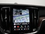 Volvo V60 2.0 T6 Plug-in hybrid AWD Ultra Dark | Bowers & Wilkins | 360° Camera | Massage | Stoelventilatie | Head-Up | Panoramadak | Extra getint glas | Gelamineerd glas | 19"